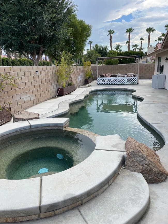 Building Photo - 81329 Avenida Coyote