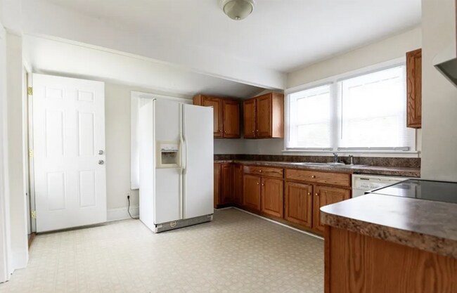 Building Photo - 1104 Tolleys Ln