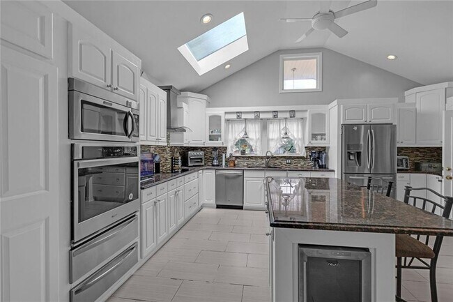 Building Photo - 569 Garner Way NW