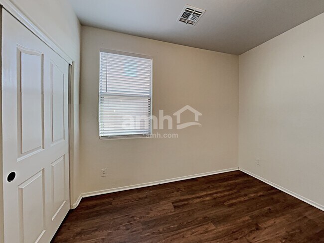 Building Photo - 17578 W Ironwood St