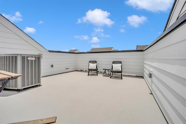 Building Photo - 3620 San Jacinto St