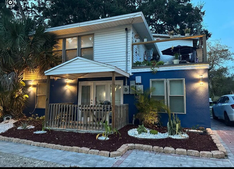 Building Photo - 5623 Regis Ave