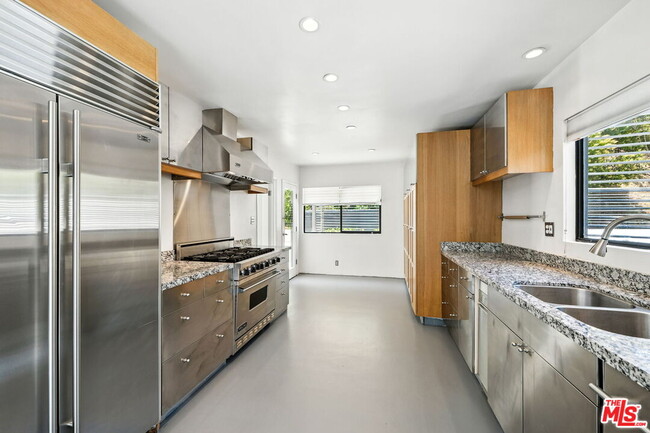 Building Photo - 1317 Devlin Dr