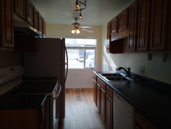 Building Photo - University Hills  Adorable 2 Bed 1 Bath Home with HUGE Fenced Yard, Central Air/Heat, Garage and ...