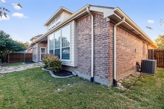 Building Photo - 1604 Wagon Wheel Dr