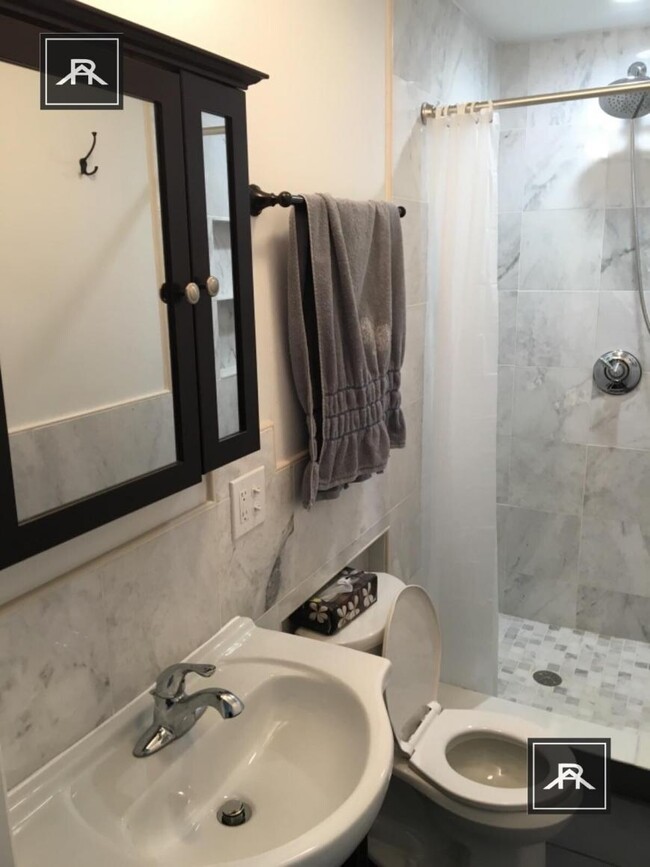 Building Photo - 2 bedroom in Cambridge MA 02139