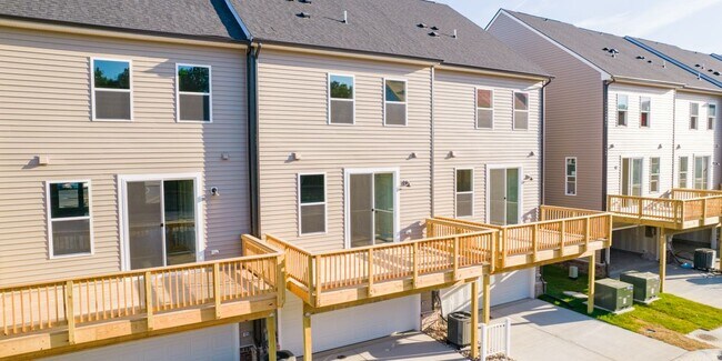 Building Photo - 10169 US-1