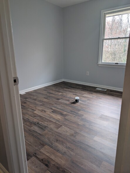 Bedroom #2 - 1109 Holmespun Dr