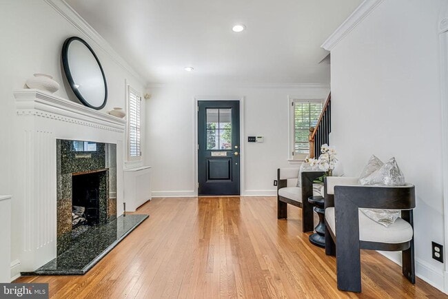 Building Photo - 4817 Chevy Chase Blvd