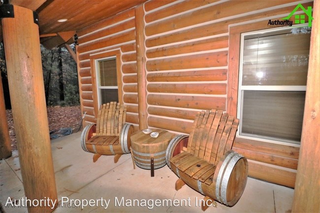 Building Photo - 19750 Solus Campground Rd