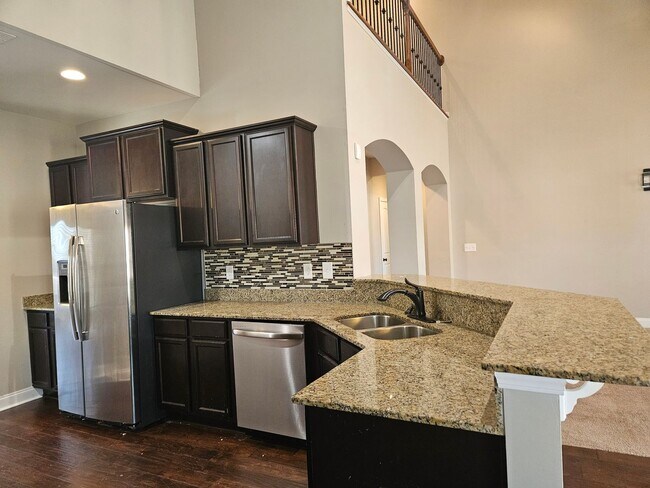 Building Photo - Luxury living at Hawthorne Ridge