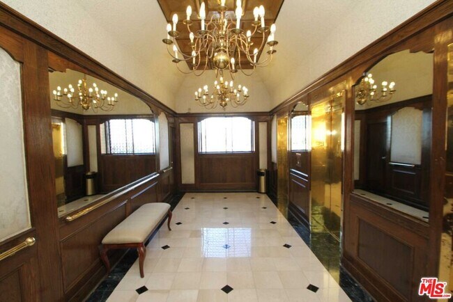 Building Photo - 10535 Wilshire Blvd