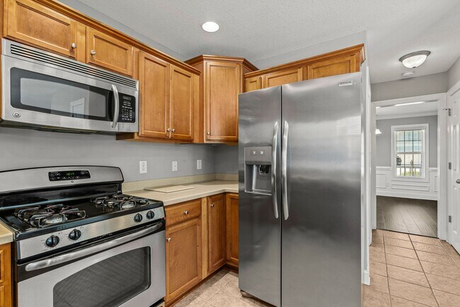 Building Photo - 907 Stagecoach Dr