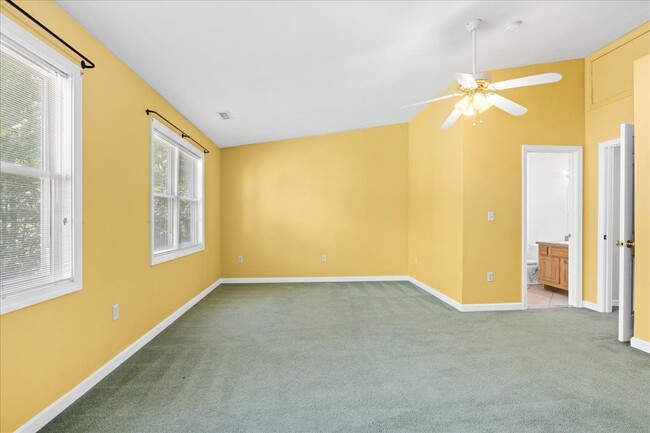 Building Photo - 116 Weatherstone Dr