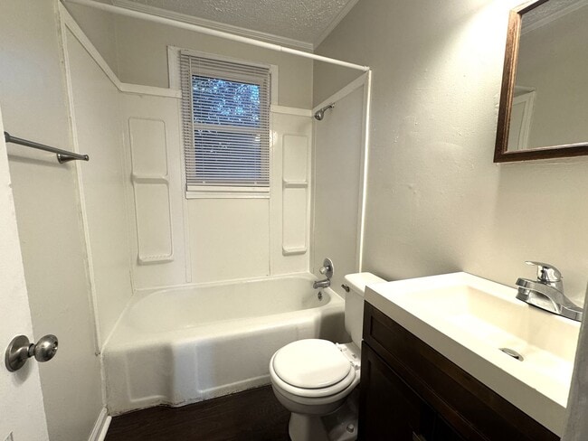 Building Photo - Adorable home !