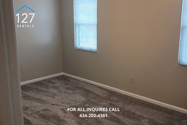 Building Photo - Spacious 3-Bedroom End Unit with Pool, Washer & Dryer, and Included Lawn Care