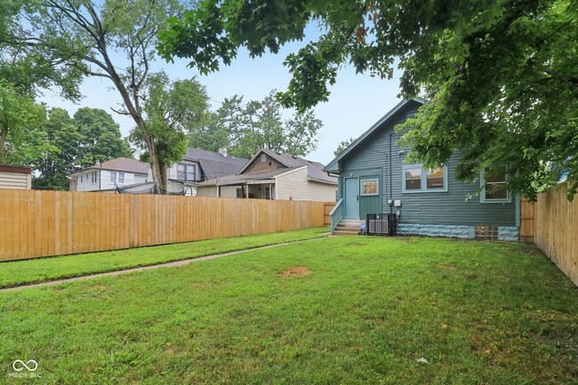 Building Photo - 615 N Grant Ave