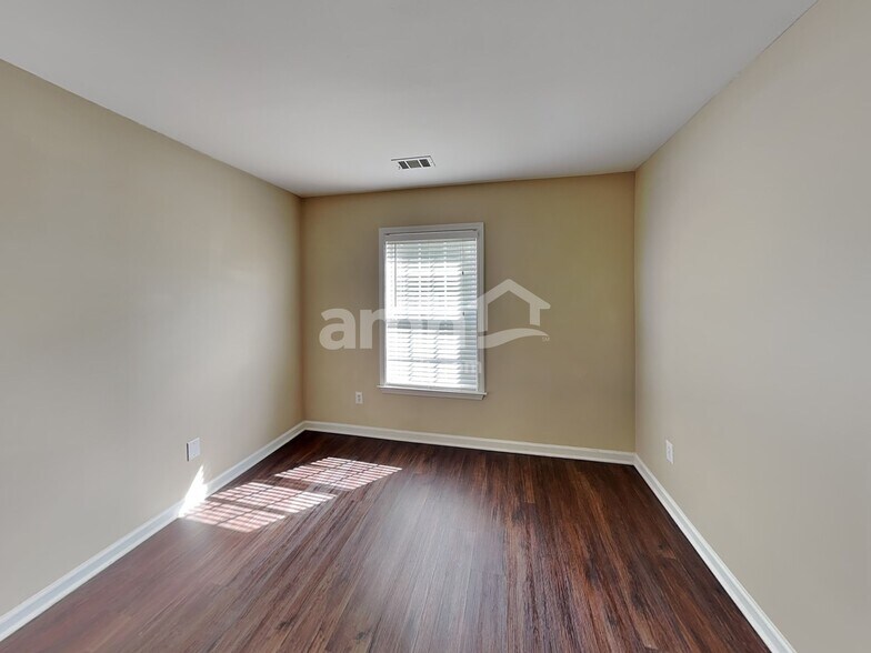 Building Photo - 401 Citronelle Dr