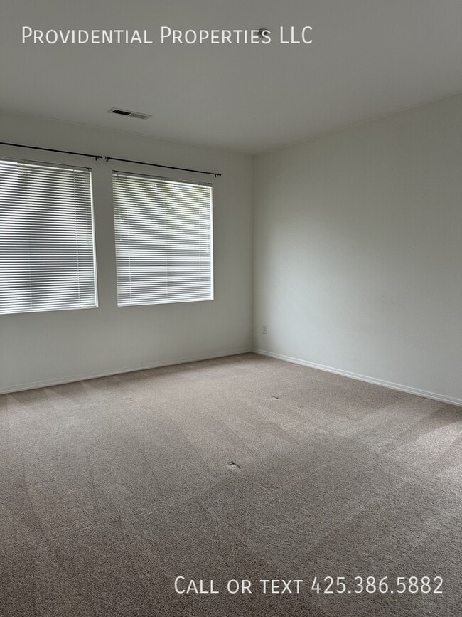 Building Photo - 23791 SE Summerhill Ln