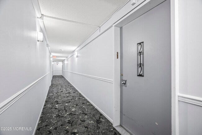 Building Photo - 787 Ocean Ave N