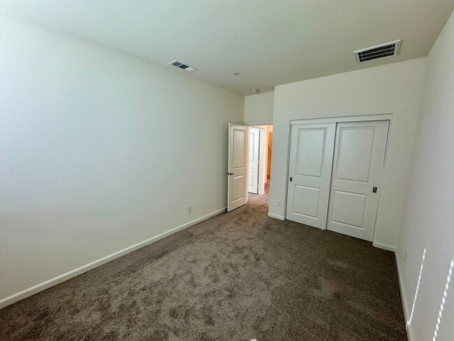 Building Photo - Brand New 4 bedroom Moreno Valley home wit...