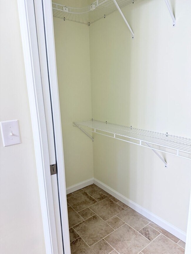 Building Photo - North Asheville, Private home with wooded lot, Asheville City Schools