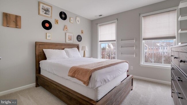 Building Photo - 303 Hilltop Ct