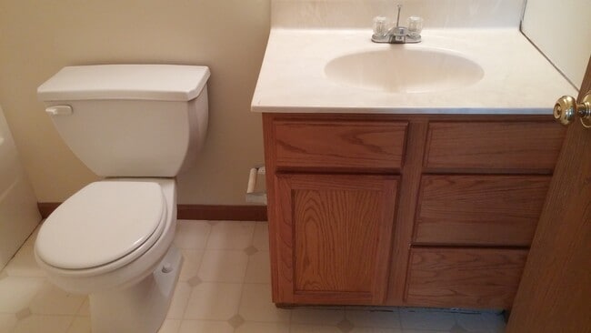 Building Photo - Spacious 2-Bed, 2-Bath Duplex with Attached Garage!