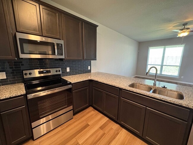 Building Photo - 938 James Parker Cir