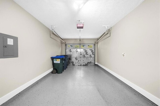 Building Photo - 820 Camelon Ct