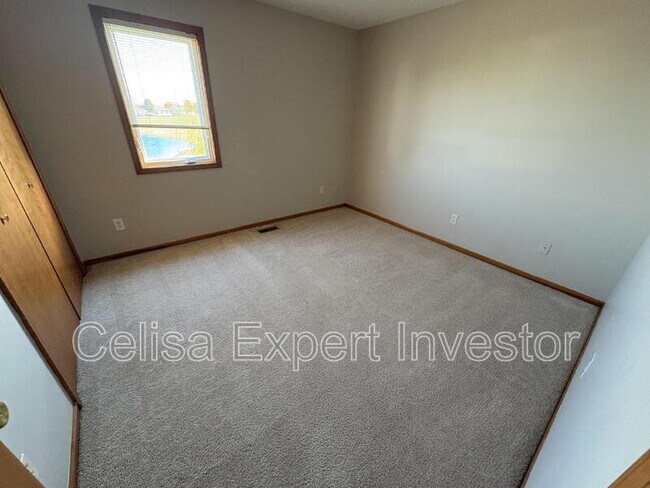 Building Photo - 12020 Wandering Way