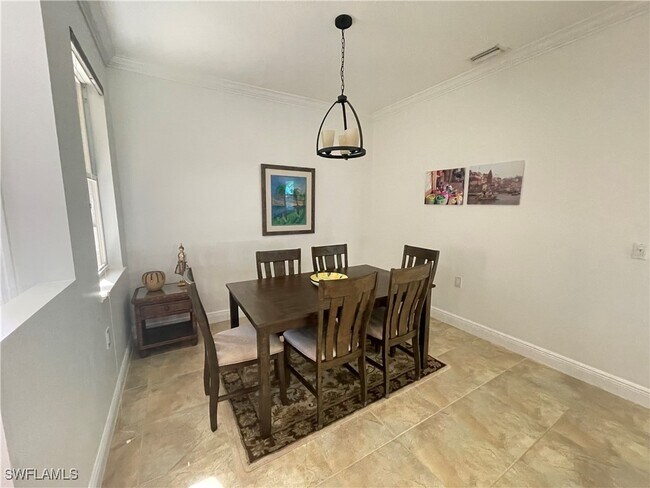 Building Photo - 10675 Avila Cir