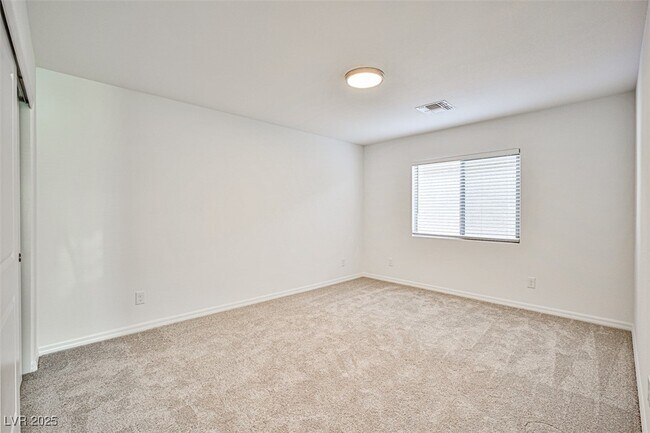 Building Photo - 7412 Legacy Pt St