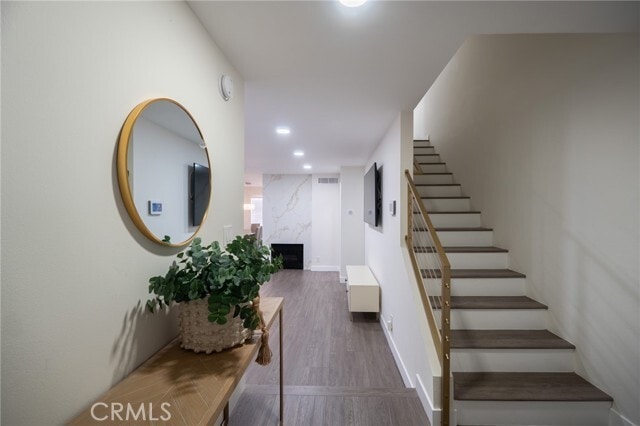 Building Photo - 7757 Vía Rosa Maria