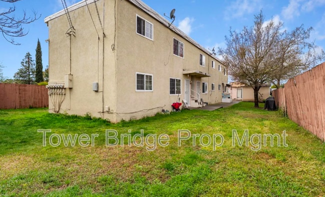 Building Photo - 2612 Connie Dr