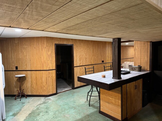 Building Photo - 3230 Gunnels Ln