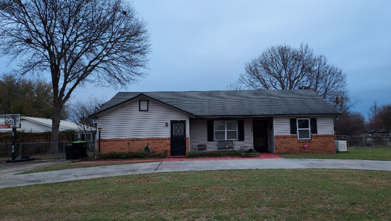 Building Photo - 126 Foxwood Cir