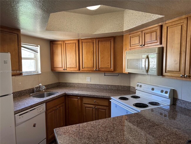 Building Photo - 8323 Lake Dr