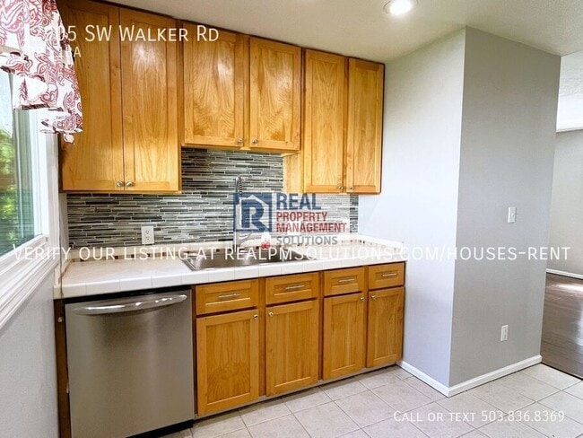Building Photo - 12905 SW Walker Rd