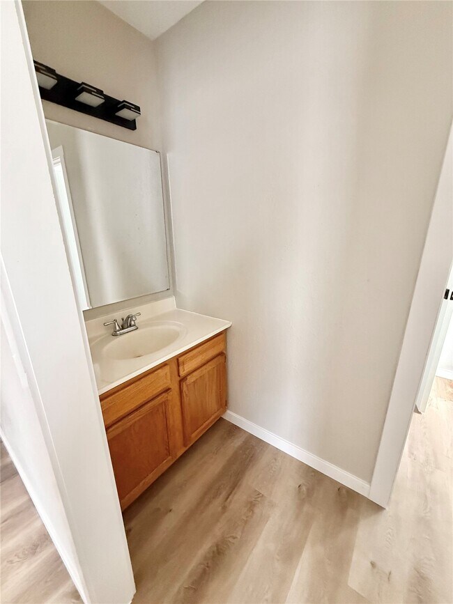 Building Photo - 132 Clinton Hill Dr