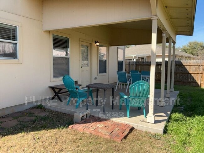 Building Photo - 108 Covey Ln