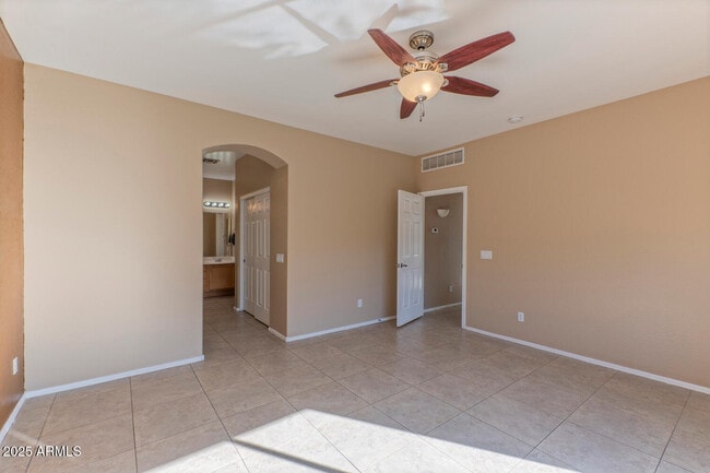 Building Photo - 11605 W La Reata Ave