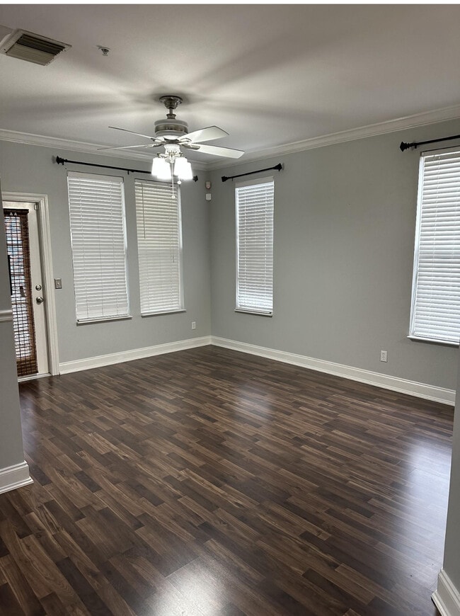 Building Photo - 4316 Summercrest Blvd