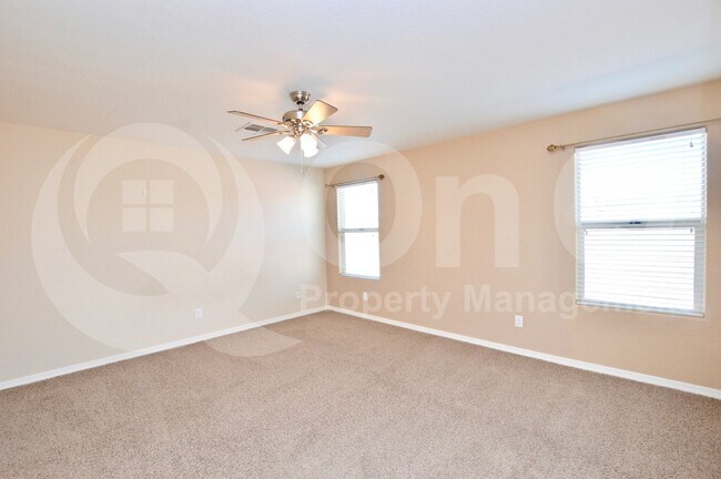Building Photo - 5431 W Fetlock Trail