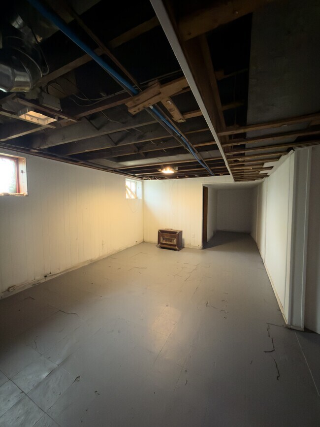 Building Photo - 2408 Monterey St