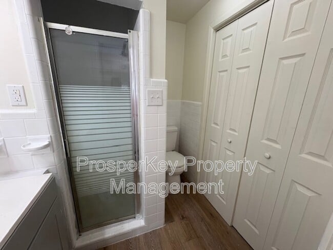 Building Photo - 1437 Beaumont Dr
