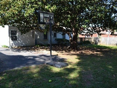 Building Photo - 1402 N Tennessee Blvd