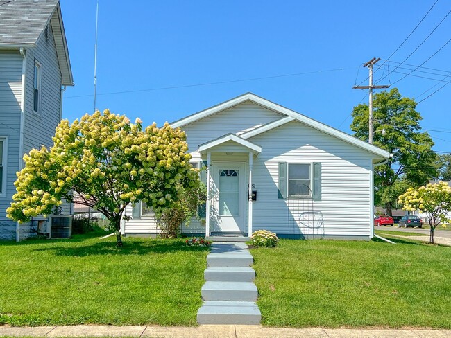 Building Photo - Gorgeous 3BR Ranch Rental Home in Newark -...