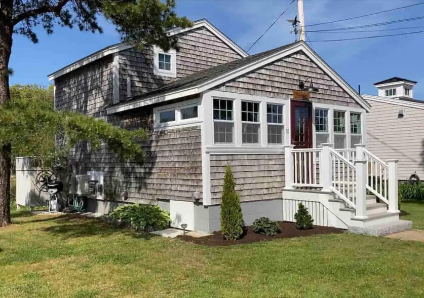 Building Photo - 37 Dyke Rd