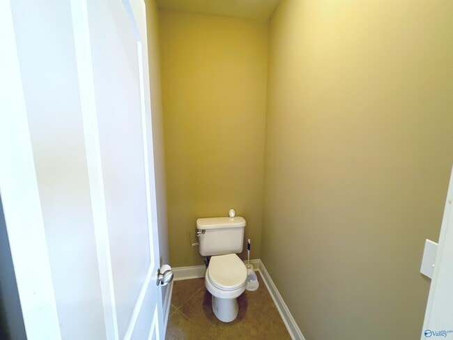 Building Photo - 126 Windridge Way SW